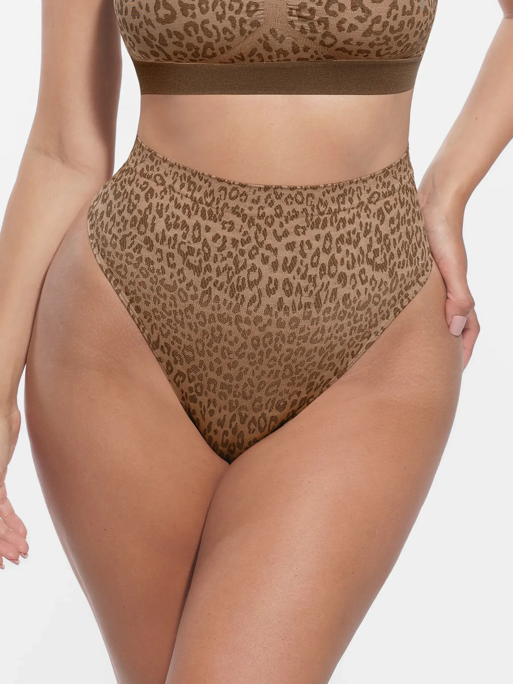Neonwears Leopard Print Wireless Bra & Panty
